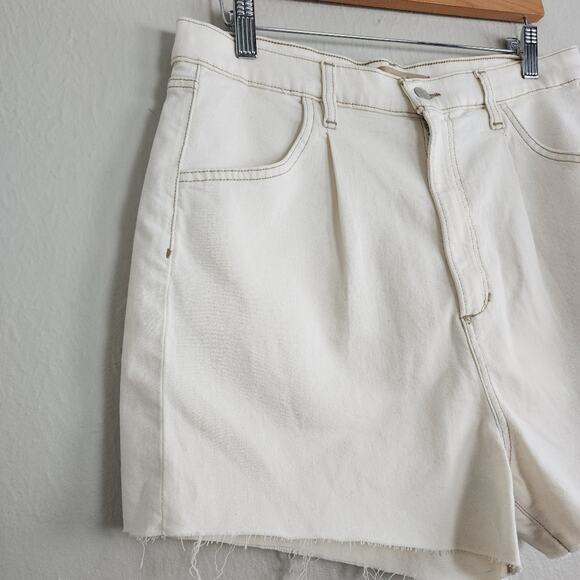 Joe's Jeans High Waisted Pleated Raw Hem Denim Shorts Natural A-Line 31 - Picture 12 of 14